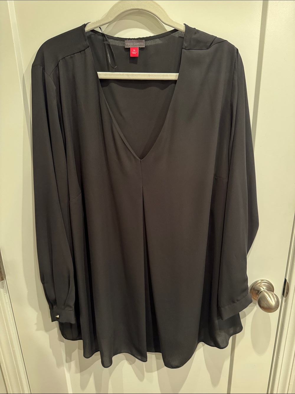 Vince Camuto Black V-Neck Long Sleeve Tunic